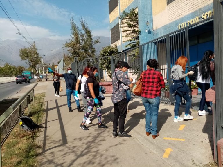 Lee más sobre el artículo Estudiantes de CreceChile en Santiago rindieron su tercera examinación 2020